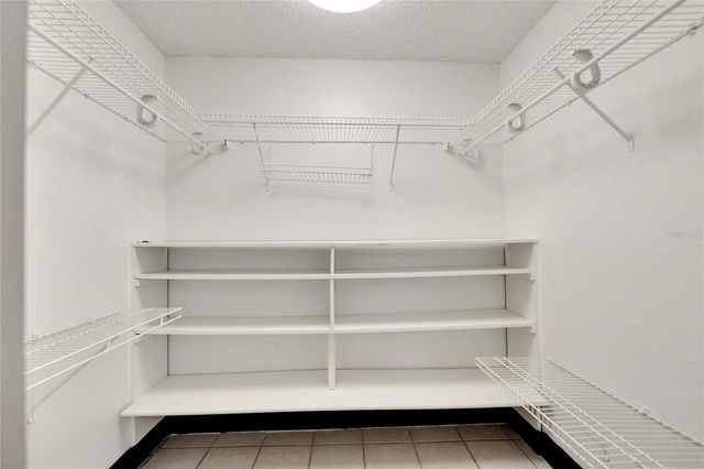 6301 NEWTOWN CIRCLE 1A4, Tampa, FL 33615