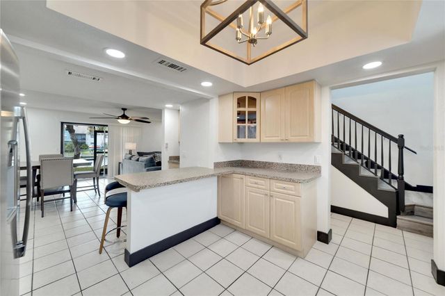 6301 NEWTOWN CIRCLE 1A4, Tampa, FL 33615