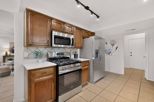 6616 Orphelia Avenue NE, Albuquerque, NM 87109