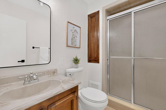 6616 Orphelia Avenue NE, Albuquerque, NM 87109