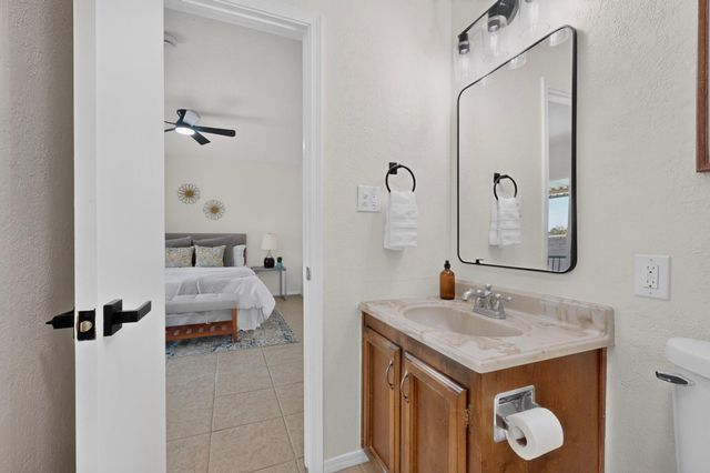 6616 Orphelia Avenue NE, Albuquerque, NM 87109