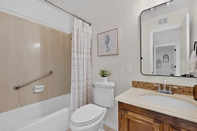 6616 Orphelia Avenue NE, Albuquerque, NM 87109