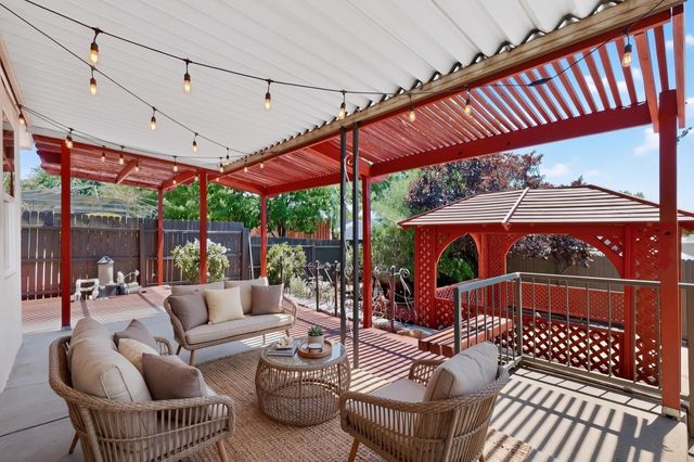 6616 Orphelia Avenue NE, Albuquerque, NM 87109