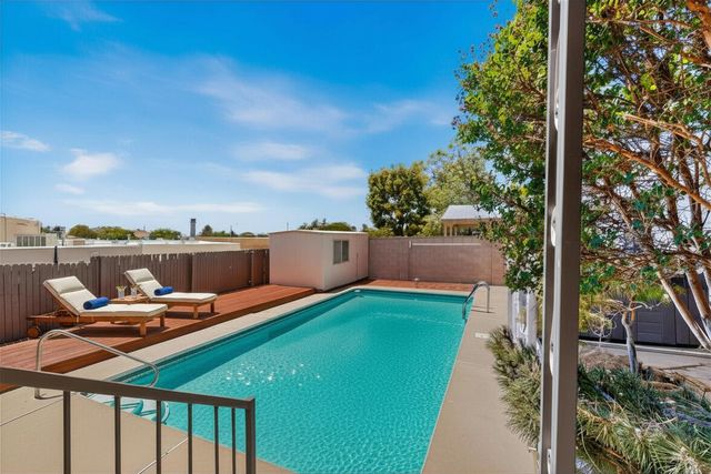 6616 Orphelia Avenue NE, Albuquerque, NM 87109