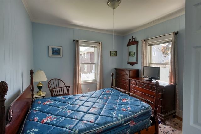 18 Grayson St, Boston, MA 02124