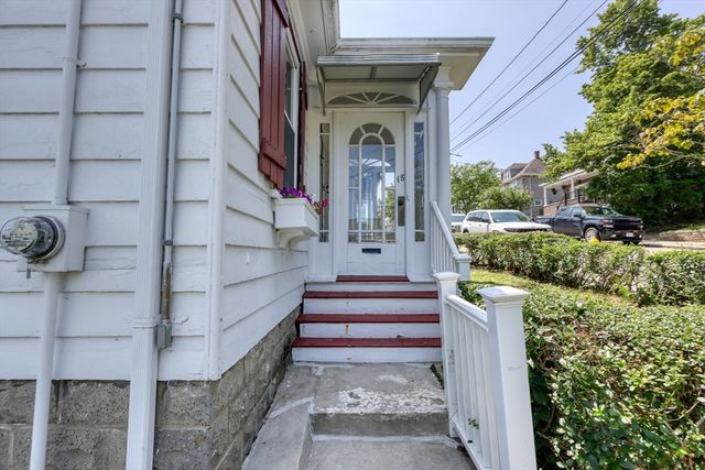 18 Grayson St, Boston, MA 02124