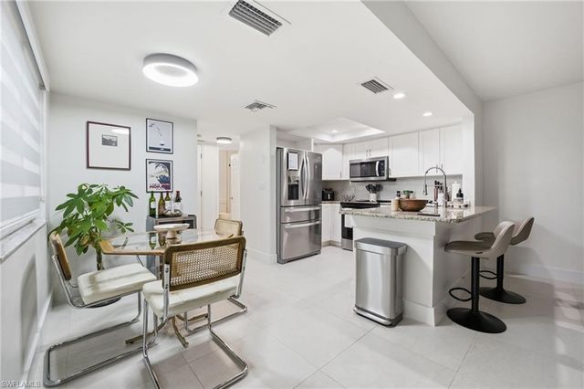 3130 Seasons WAY 406, Estero, FL 33928
