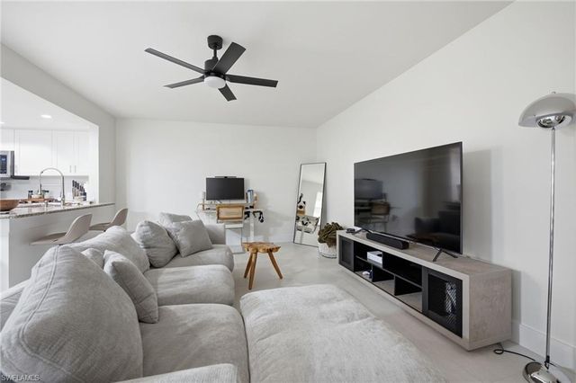 3130 Seasons WAY 406, Estero, FL 33928