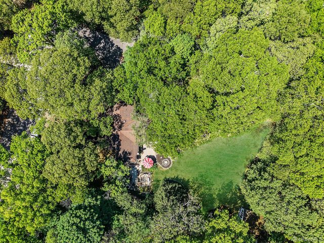5 Valerie Court, Yaphank, NY 11980