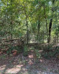 37 Landing Way, Trinity, TX 75862