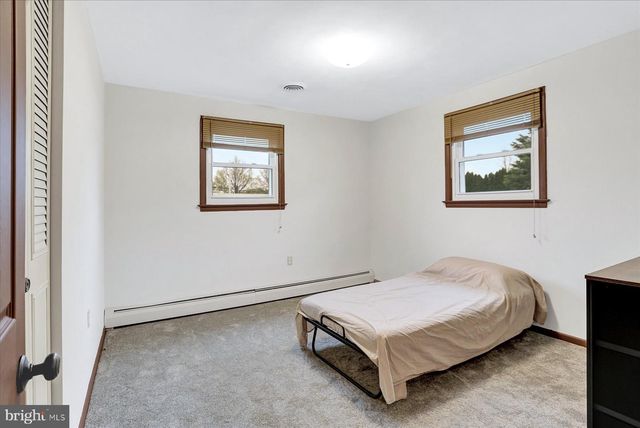 1636 GREENWOOD DR, Lebanon, PA 17046