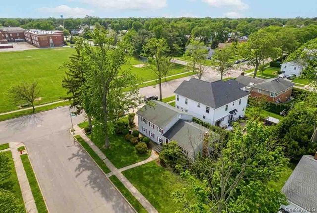 160 Sackville Road, Garden City, NY 11530