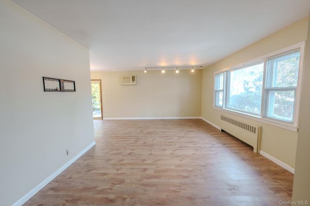 160 Sackville Road, Garden City, NY 11530