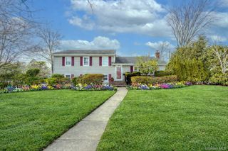 160 Sackville Road, Garden City, NY 11530