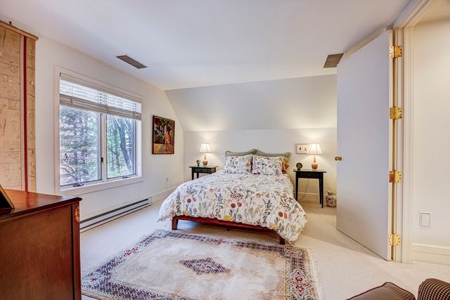 277 Nahanton St 277, Newton, MA 02459