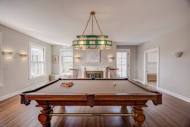 277 Nahanton St 277, Newton, MA 02459