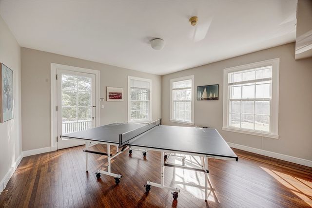 277 Nahanton St 277, Newton, MA 02459