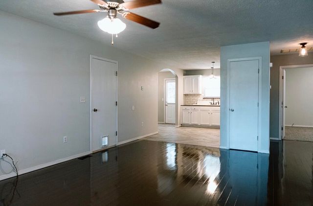 3315 W Grand Street, Springfield, MO 65802