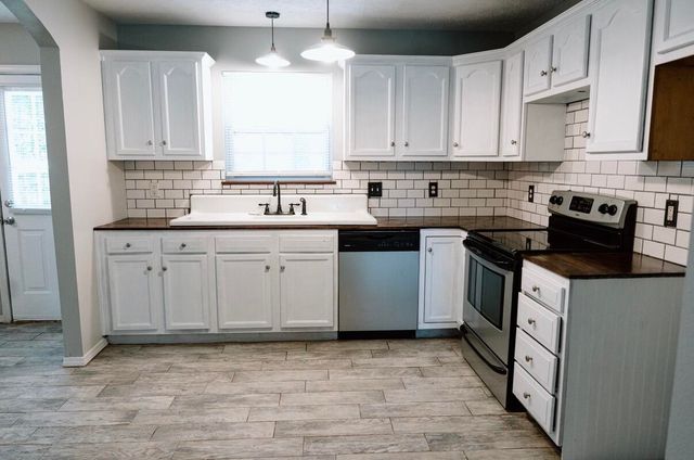 3315 W Grand Street, Springfield, MO 65802