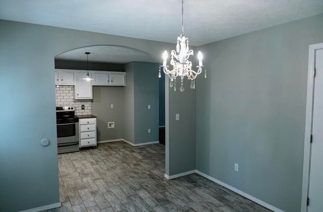 3315 W Grand Street, Springfield, MO 65802