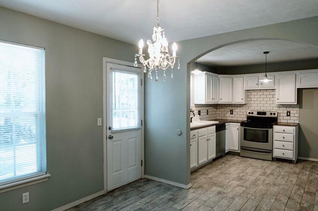 3315 W Grand Street, Springfield, MO 65802