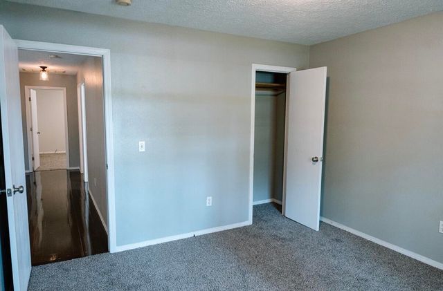 3315 W Grand Street, Springfield, MO 65802