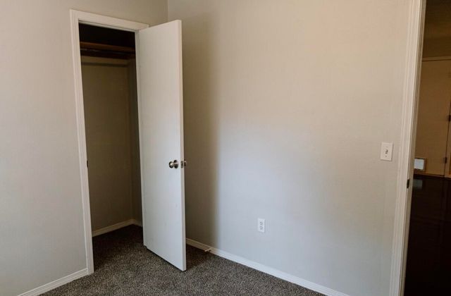 3315 W Grand Street, Springfield, MO 65802