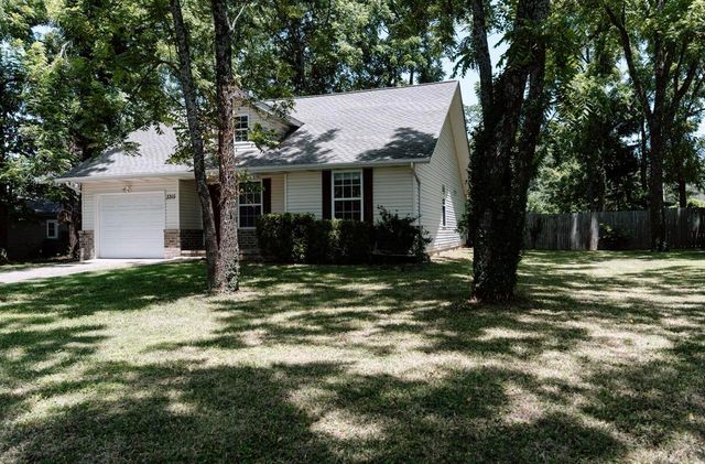 3315 W Grand Street, Springfield, MO 65802