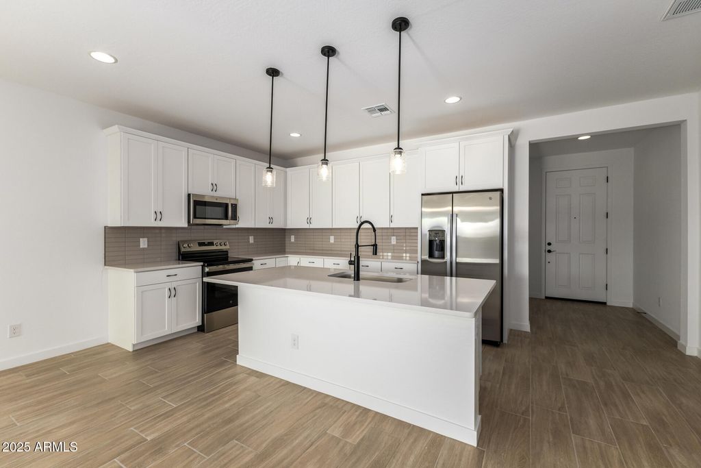 18621 E HELIAN Drive, Gold Canyon, AZ 85118 — photo 3