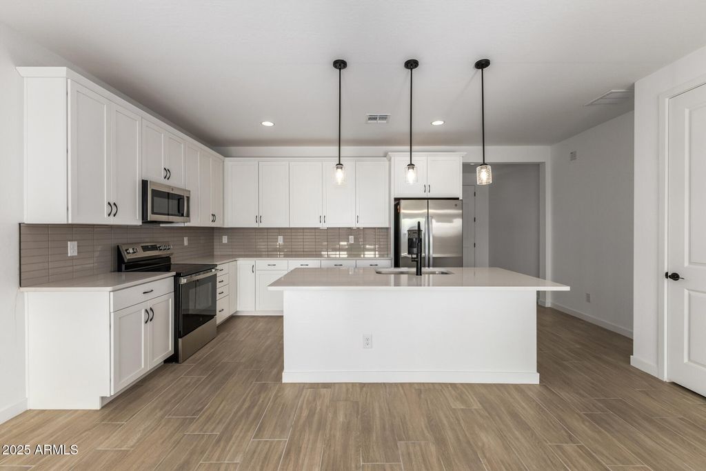 18621 E HELIAN Drive, Gold Canyon, AZ 85118 — photo 4