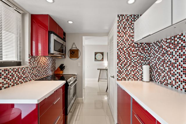 301 Golden Isles Drive 412, Hallandale Beach, FL 33009