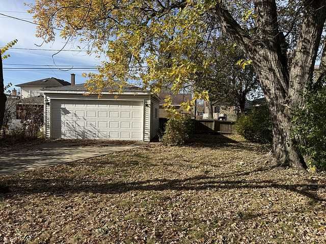 5320 S Oak Park Avenue, Chicago, IL 60638