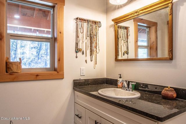 69 Boreal Way, Bonners Ferry, ID 83805