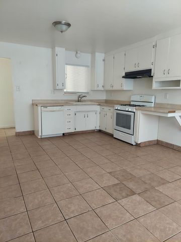 1900 Ellison Dr, Modesto, CA 95355