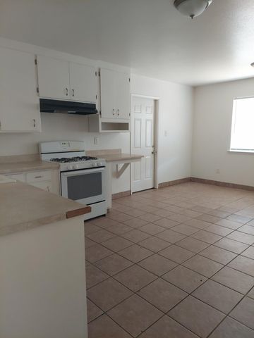 1900 Ellison Dr, Modesto, CA 95355