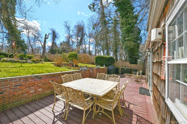 90 E 25th Street, Huntington Station, NY 11746