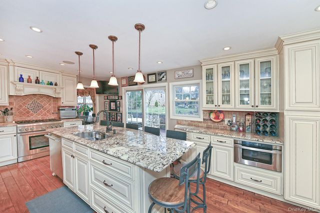 90 E 25th Street, Huntington Station, NY 11746