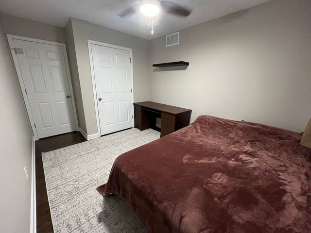 9430 Oriole Drive, Munster, IN 46321