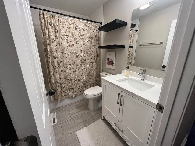 9430 Oriole Drive, Munster, IN 46321