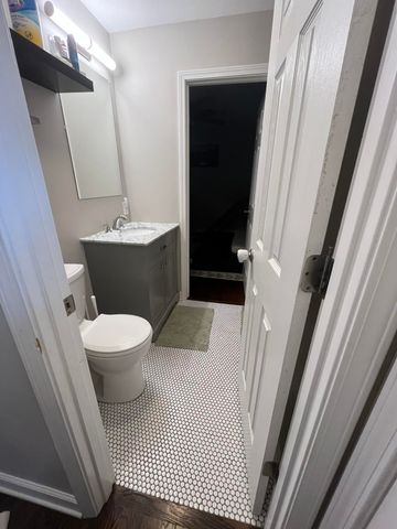 9430 Oriole Drive, Munster, IN 46321