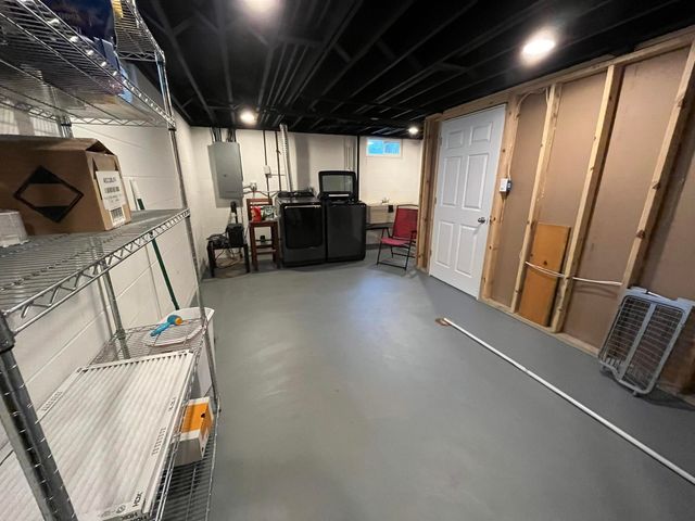 9430 Oriole Drive, Munster, IN 46321