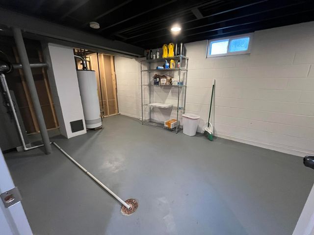 9430 Oriole Drive, Munster, IN 46321