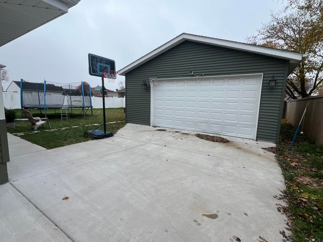9430 Oriole Drive, Munster, IN 46321