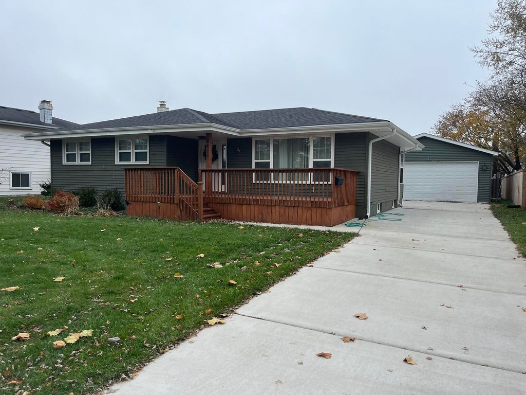 9430 Oriole Drive, Munster, IN 46321