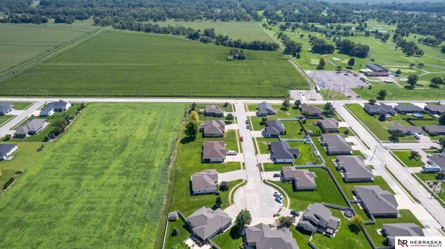 461 S Deer Creek Place, Columbus, NE 68601