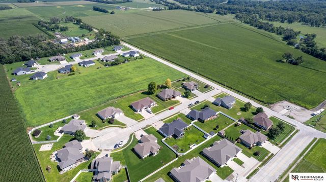 461 S Deer Creek Place, Columbus, NE 68601