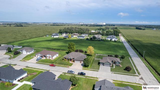 461 S Deer Creek Place, Columbus, NE 68601