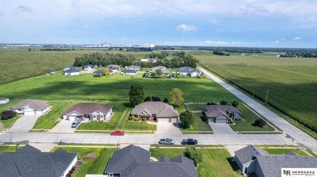 461 S Deer Creek Place, Columbus, NE 68601