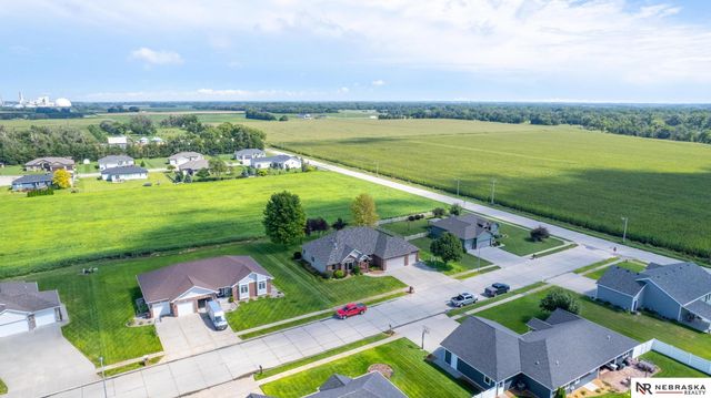 461 S Deer Creek Place, Columbus, NE 68601