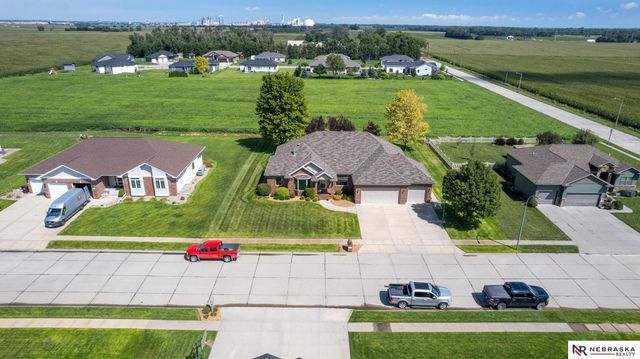 461 S Deer Creek Place, Columbus, NE 68601